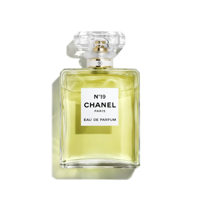 CHANEL N°19 Eau De Parfum Spray 100ml